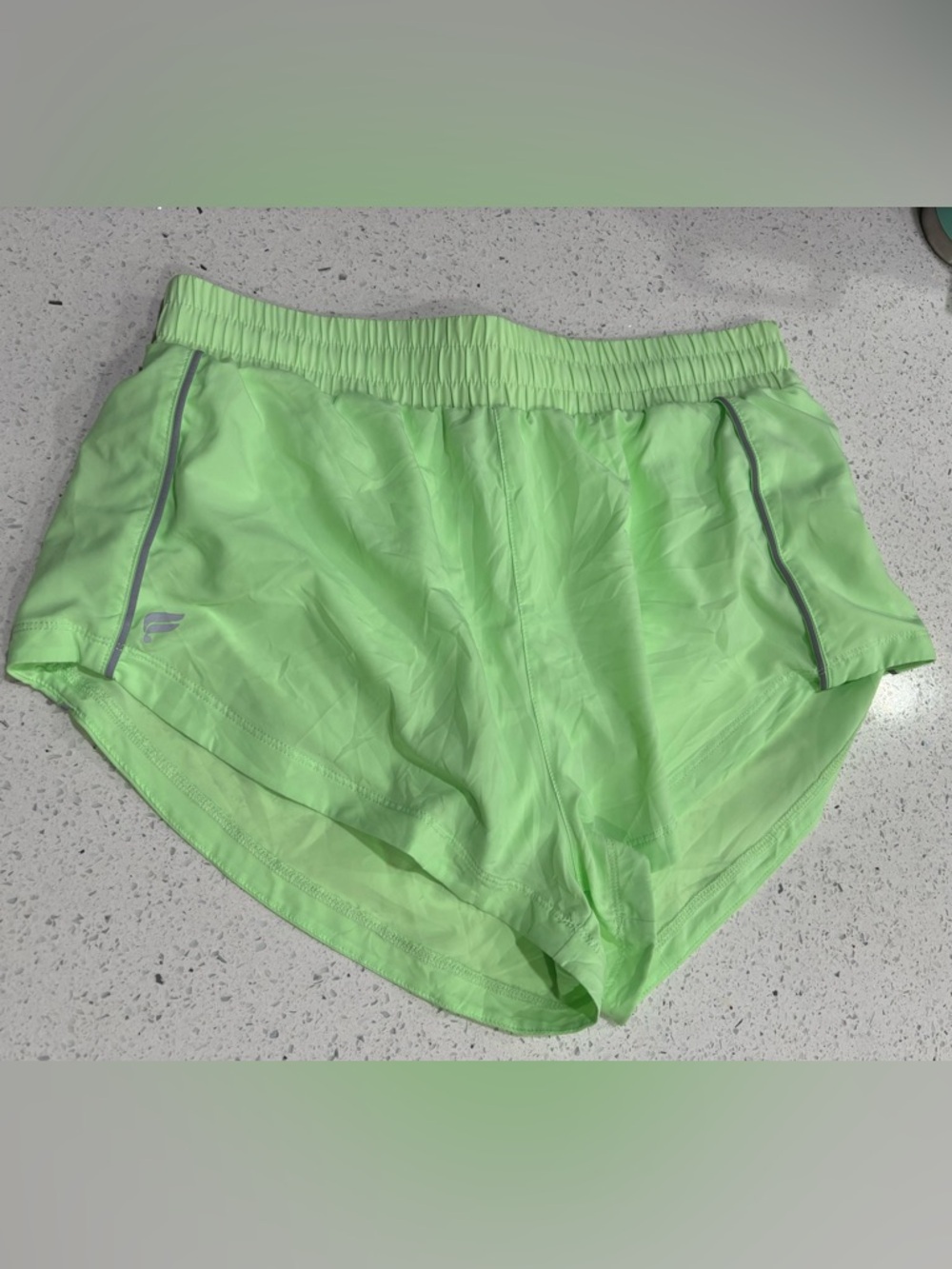 Fabletics FULL SPEED MID-RISE RUN SHORT